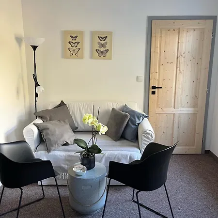 Rodinne U Stastnych Apartment *
