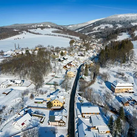 Rodinne U Stastnych Apartment